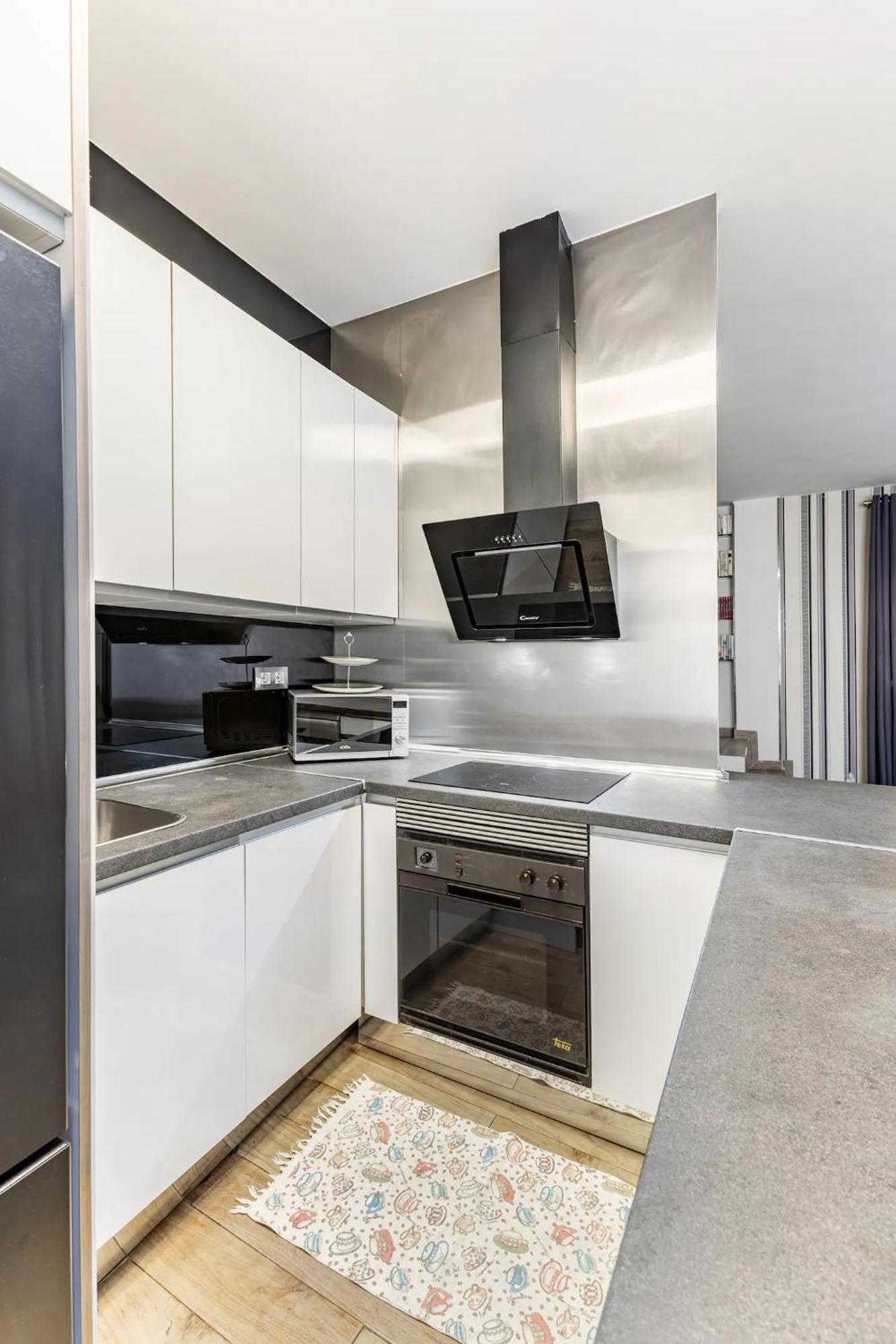 El Nido De La Cigueena Apartment อัลกาลาเดเอนาเรส ภายนอก รูปภาพ
